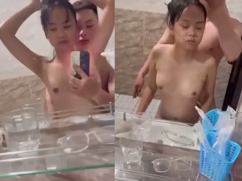 Dáng mảnh em cùng anh yêu địt trước gương quay kỉ niệm